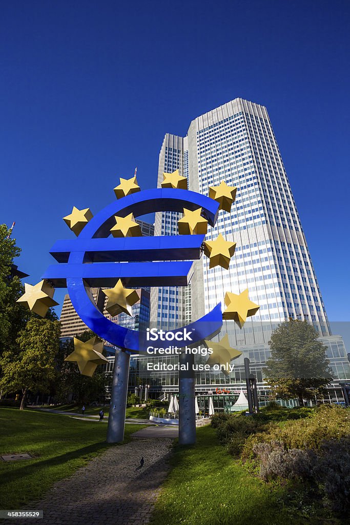 유럽 중앙 은행 본사 (Eurotower) 프랑크푸르트 암 메인 - 로열티 프리 0명 스톡 사진