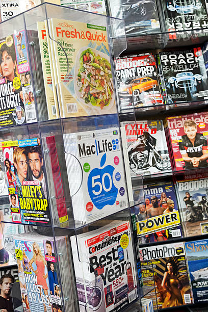 stos czasopisma - magazine rack news stand day usa zdjęcia i obrazy z banku zdjęć