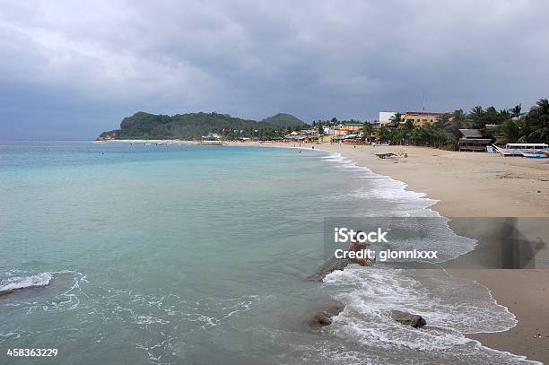 Foto de Branco Beachmindoro Filipinas e mais fotos de stock de Areia - Areia, Beleza natural - Natureza, Editorial