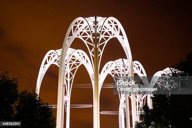 Foto de Arcos No Pacific Science Center Em Seattle Wa e mais fotos de stock de Pacific Science Center - Pacific Science Center, Seattle, Centro da cidade