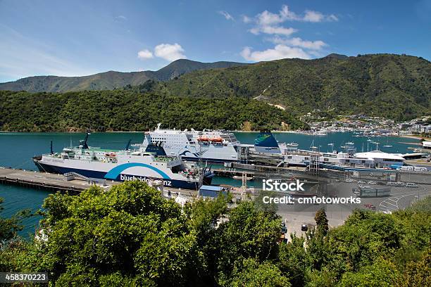 Photo libre de droit de Port De Picton banque d'images et plus d'images libres de droit de Fret - Fret, Nouvelle-Zélande, Terminal de ferry