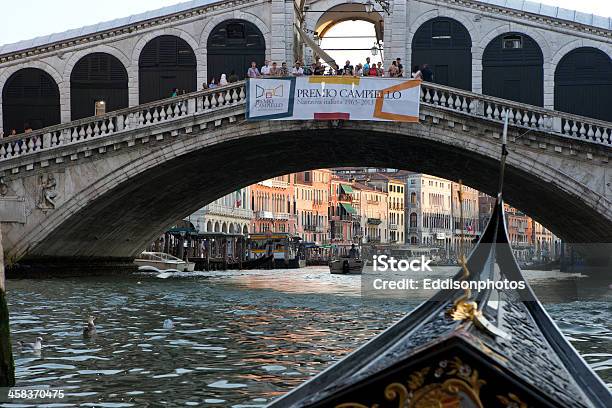 Puente De Rialto Foto de stock y más banco de imágenes de Anochecer - Anochecer, Canal - Corriente de agua, Ciudad