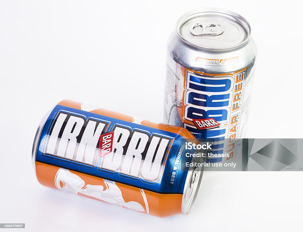 보통체 및 설탕 무료 Irn Bru 캔 - 로열티 프리 Irn-Bru 스톡 사진