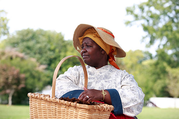 Colonial Frau in Williamsburg, Va – Foto