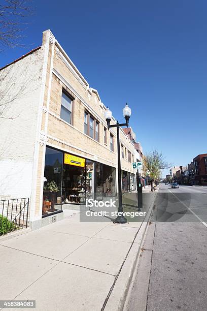 Lincoln Avenue Negozi Nel Centro Nord Di Chicago - Fotografie stock e altre immagini di Ambientazione esterna - Ambientazione esterna, Architettura, Caratteristica architettonica