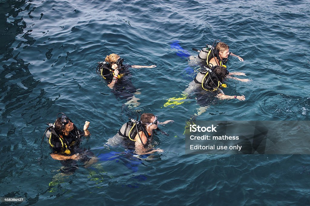 Buzos de buceo - Foto de stock de Actividad libre de derechos