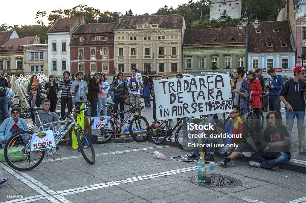 Protestos para Rosia Montana - Foto de stock de Abundância royalty-free