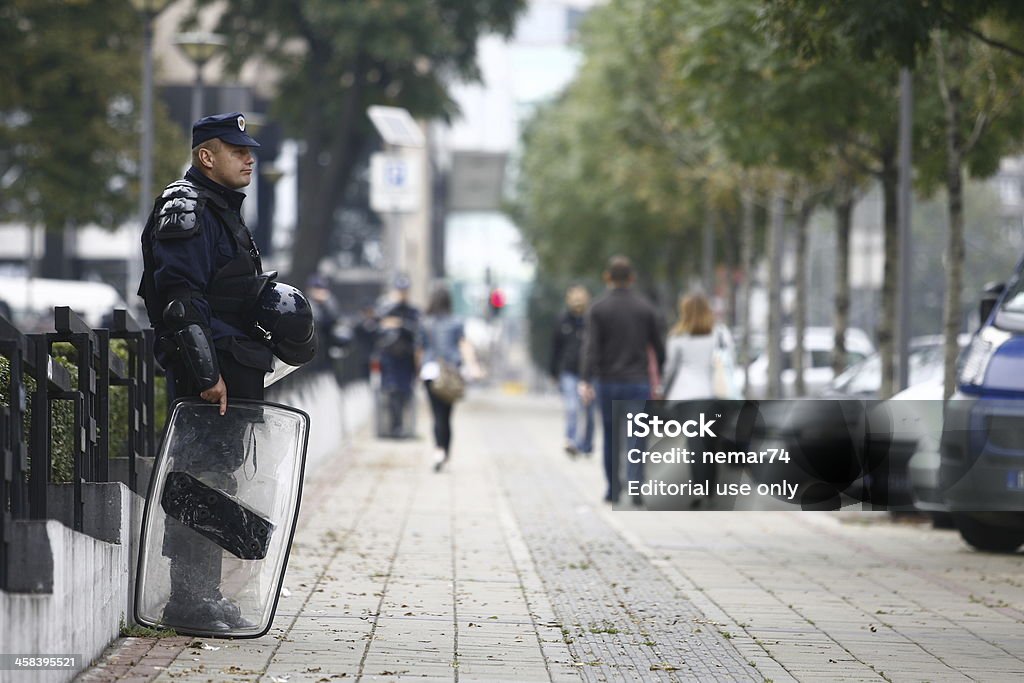 Polícia e orgulho em Belgade - Foto de stock de Acender royalty-free