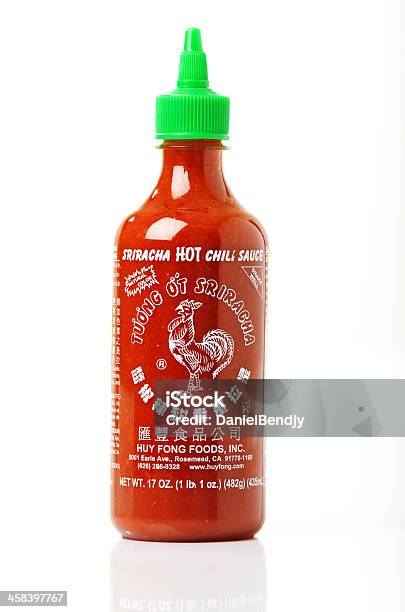 Foto de Huy Fong De Galo Molho De Pimenta Sriracha e mais fotos de stock de Zoológico Sriracha - Zoológico Sriracha, Garrafa, Molho Picante