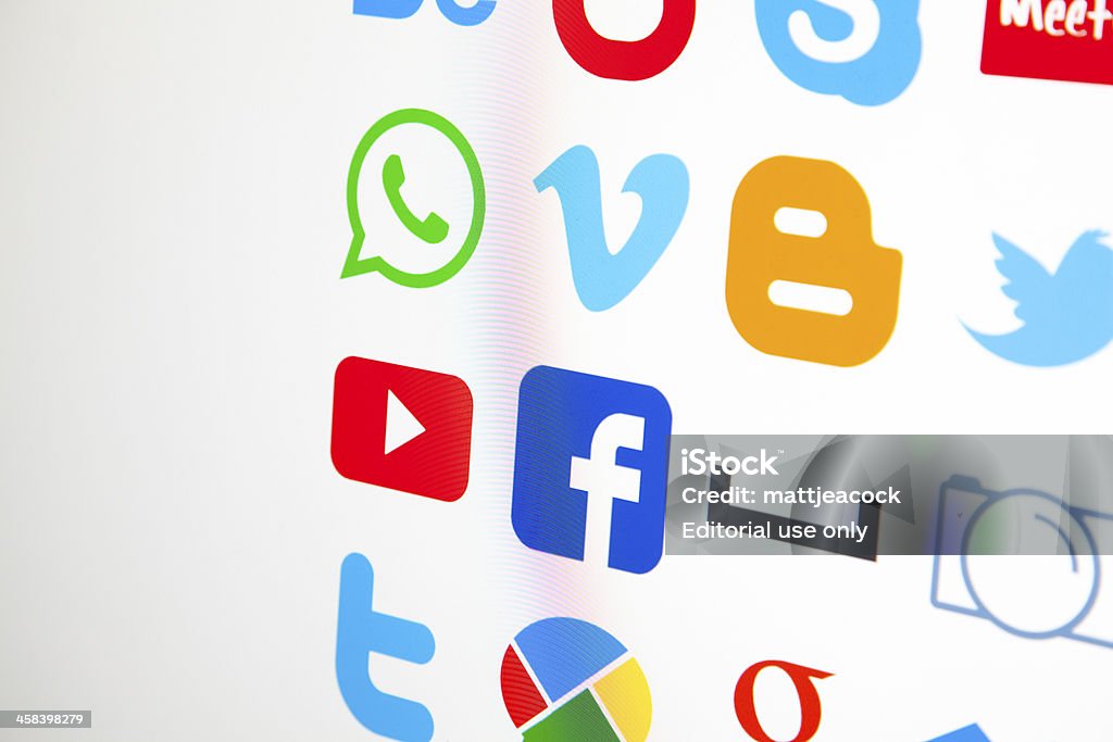 Social-media-logos auf einem computer-Bildschirm - Lizenzfrei Bloggen Stock-Foto