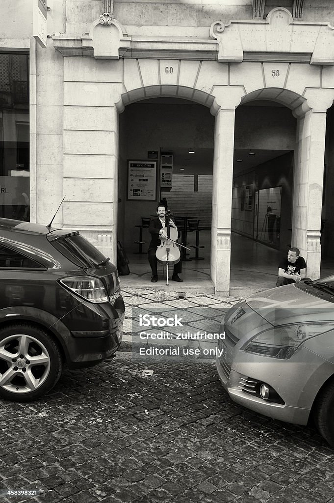 Mann spielt Cello in Lissabon - Lizenzfrei Distrikt Lissabon Stock-Foto