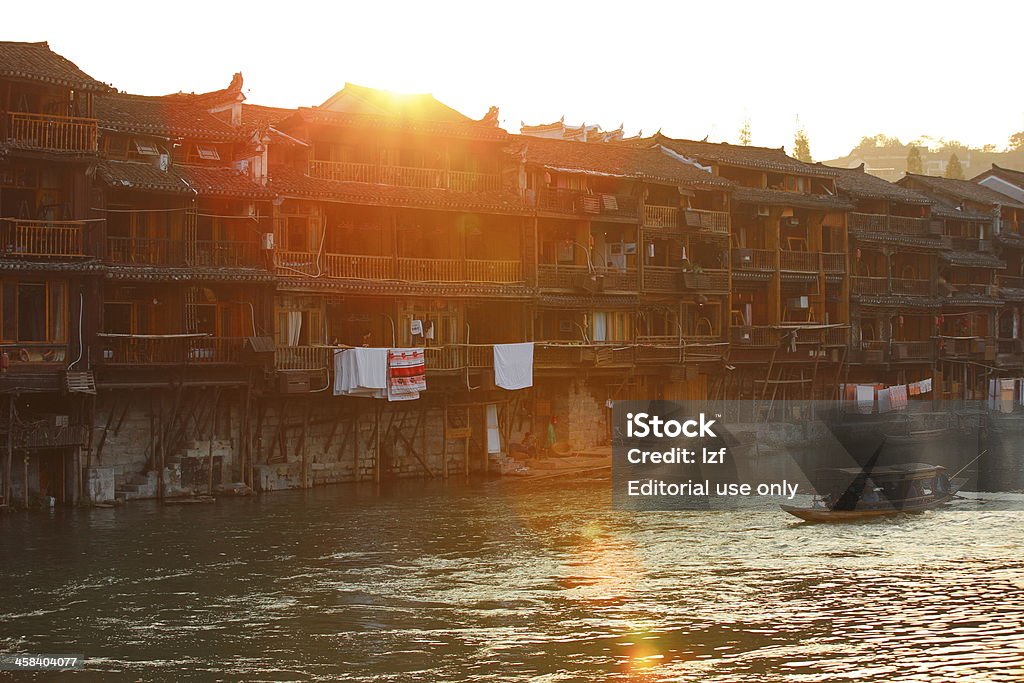 펑황 봉 (fenghuang 앤시언트 마을, china - 로열티 프리 강 스톡 사진