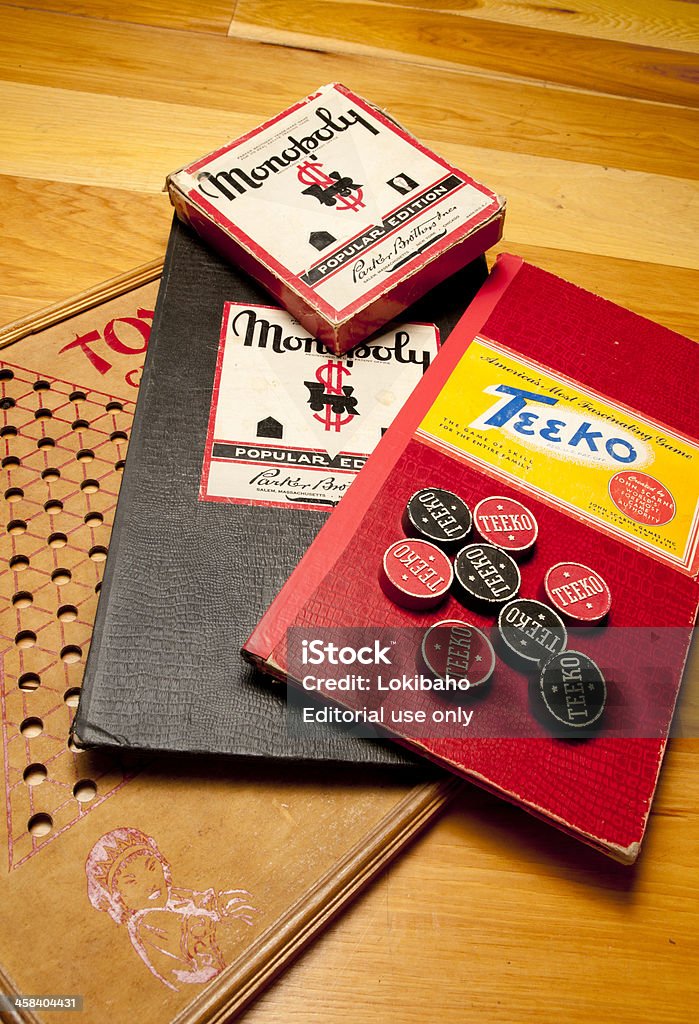 ビンテージ Monopoly 、Teeko 、中国チェッカーズ - エディトリアルのロイヤリティフリーストックフォト