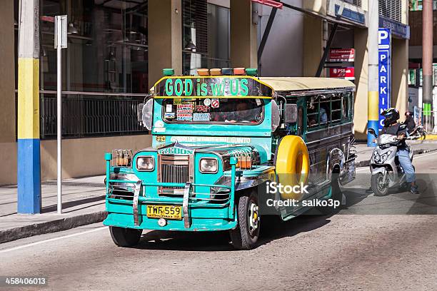 Jeepneykleinbus Stockfoto und mehr Bilder von Jeepney-Kleinbus - Jeepney-Kleinbus, Philippinen, Altertümlich