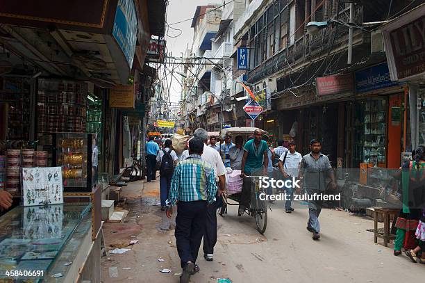 Rickshaw En Nueva Delhi Foto de stock y más banco de imágenes de Aire libre - Aire libre, Calle, Calle principal - Calle