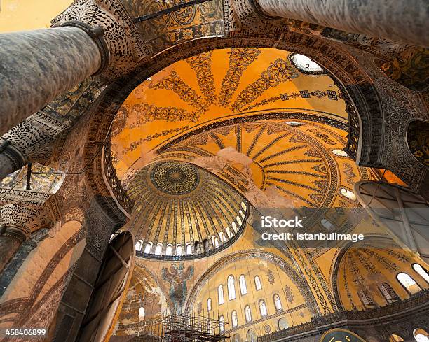 Foto de Interior Do Hagia Sophia Em Istambul e mais fotos de stock de Alá - Alá, Arte, Arte e Artesanato - Assunto