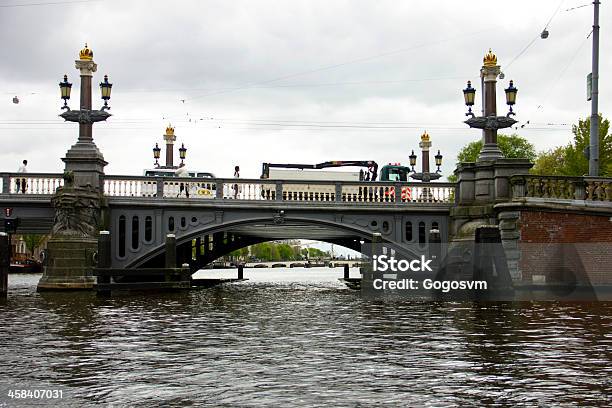 Ponte Di Amsterdam - Fotografie stock e altre immagini di Acqua - Acqua, Albero, Ambientazione esterna