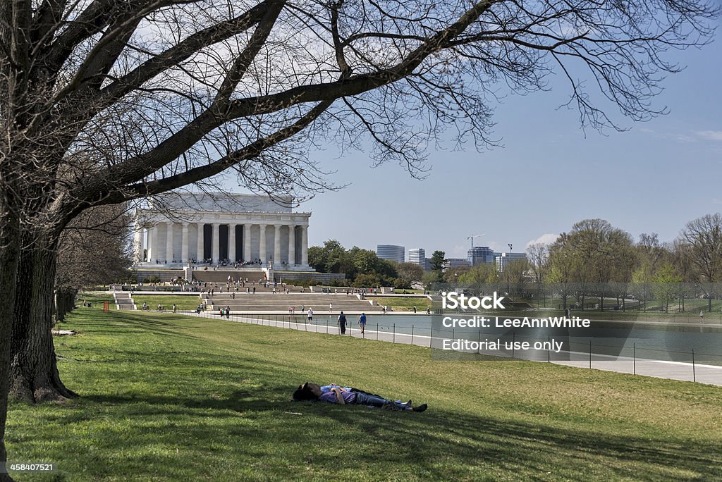 Pomnik Lincoln Memorial i stawem w Waszyngtonie, D.C. - Zbiór zdjęć royalty-free (Basen lustrzany)