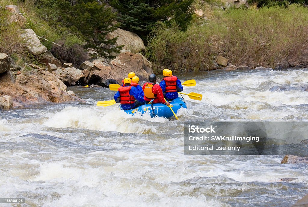 Whitewater Rafters - Zbiór zdjęć royalty-free (Próg rzeczny)