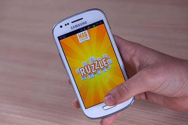 ruzzle no samsung galaxy - ruzzle - fotografias e filmes do acervo