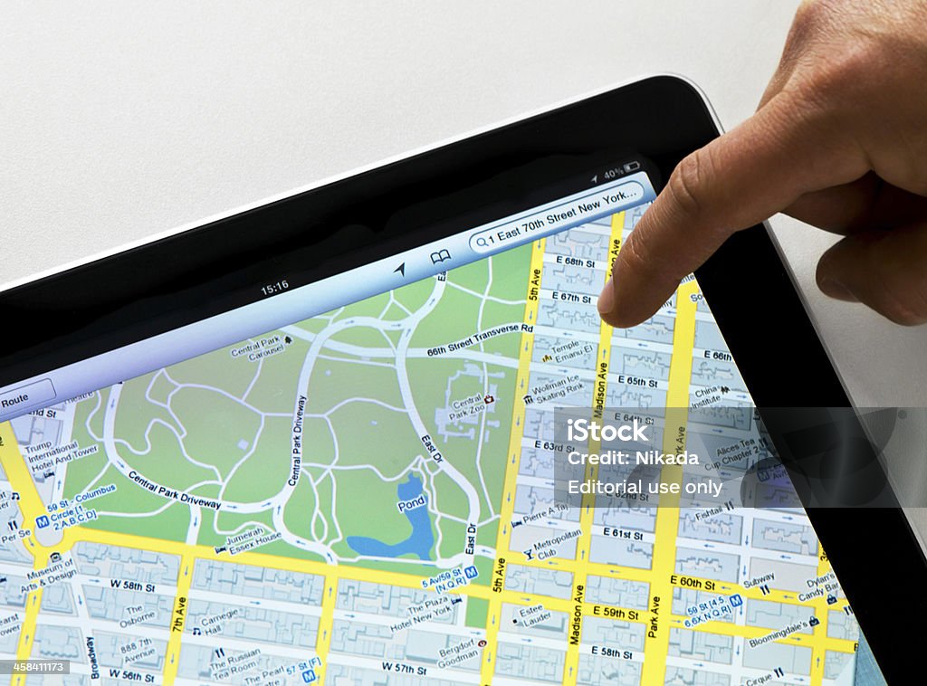 Google Maps no iPad - Royalty-free Google - Nome de marca Foto de stock