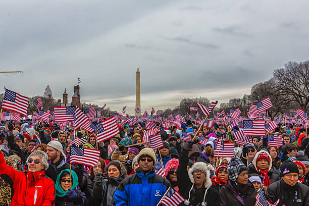 wiwaty gapiów obserwować 2013 inauguracja prezydenta z barack obama - barack obama zdjęcia i obrazy z banku zdjęć