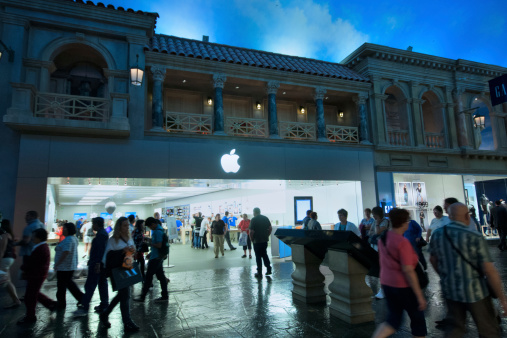 Entrance To Apple Store In Unerground Forum Shops At Caesars Stock