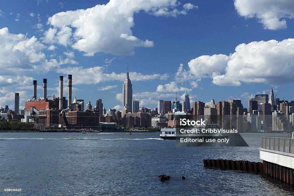 East River Sommer Blick auf Manhattan, NYC - Lizenzfrei East River Stock-Foto