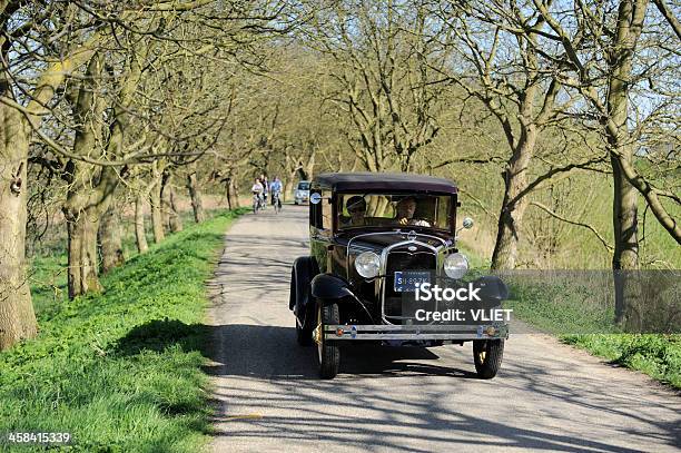 Automobile Da Collezionista Su Un Argine Road In Olanda - Fotografie stock e altre immagini di Ford Model A