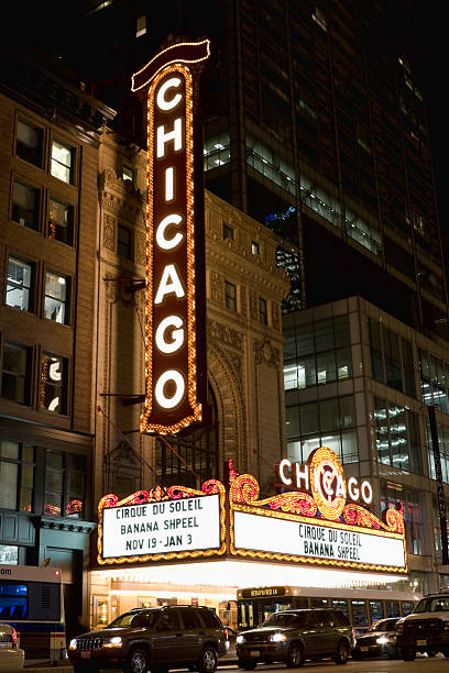 chicago theater letreiro à noite - chicago at night - fotografias e filmes do acervo