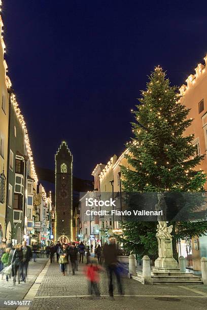 Via Città Nuova Vipiteno Italia Foto de stock y más banco de imágenes de Aire libre - Aire libre, Alto Adigio, Anochecer