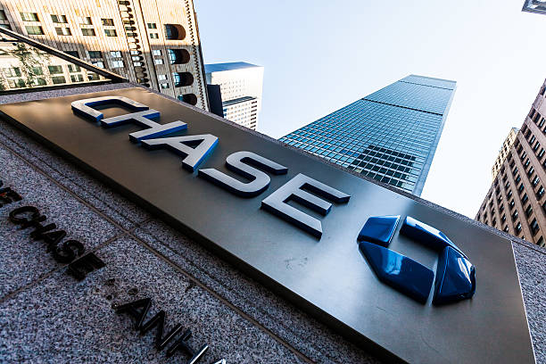 chase bank na cidade de nova iorque, eua - named financial services company imagens e fotografias de stock