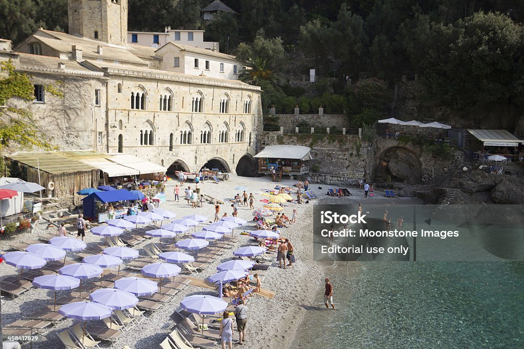 San Fruttuoso na Riviera di Levante, Itália - Foto de stock de Abadia - Mosteiro royalty-free