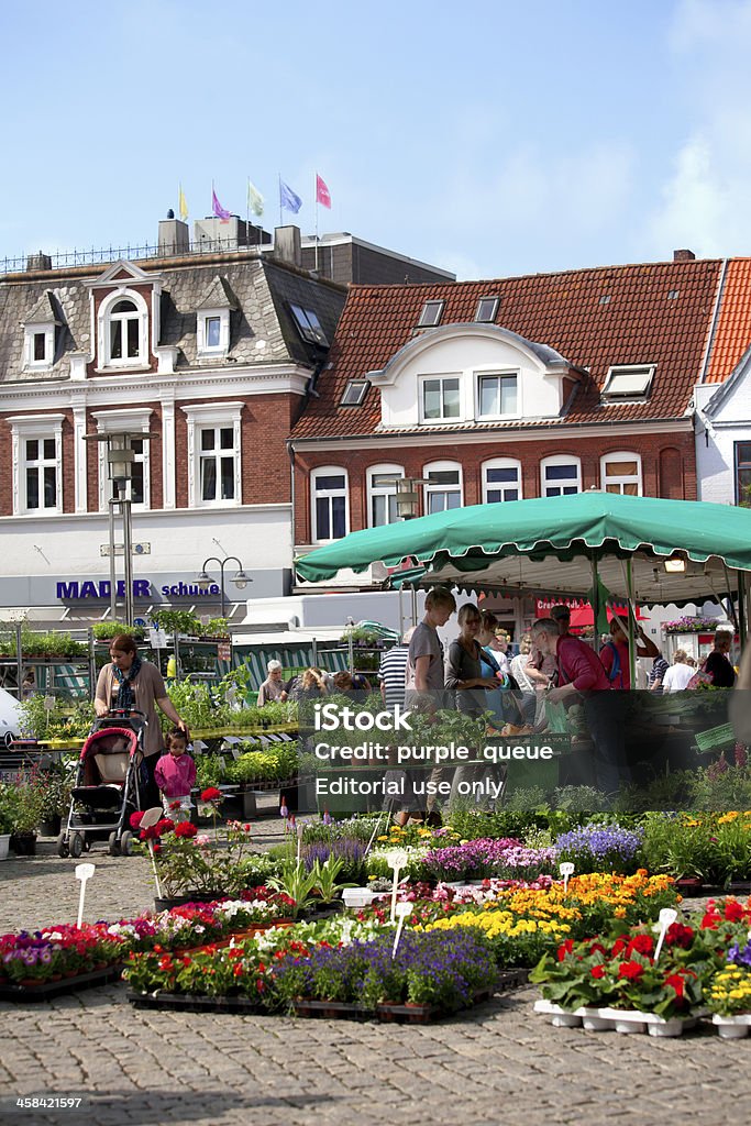 Blumen und Gemüse Markt in Husum, Schleswig-Holstein - Lizenzfrei Architektonische Säule Stock-Foto