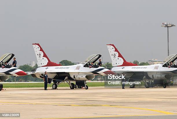 Usaf Thunderbirds Getting Prepped For Take Off Stock Photo - Download Image Now - Accuracy, Achievement, Aerobatics