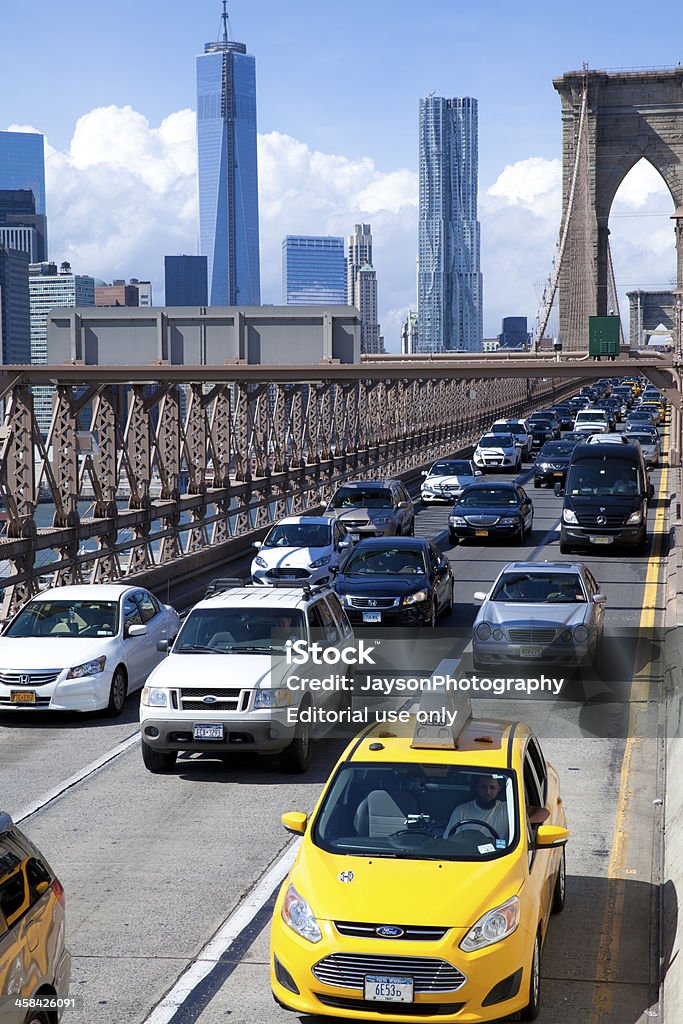 Verkehr auf der Brooklyn bridge in New York City - Lizenzfrei Abwarten Stock-Foto