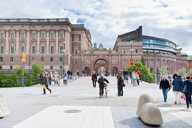 widok na budynek riksdag szwecji - sveriges helgeandsholmen zdjęcia i obrazy z banku zdjęć