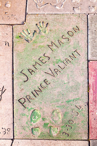 handprints de james mason em hollywood boulevard - james mason imagens e fotografias de stock