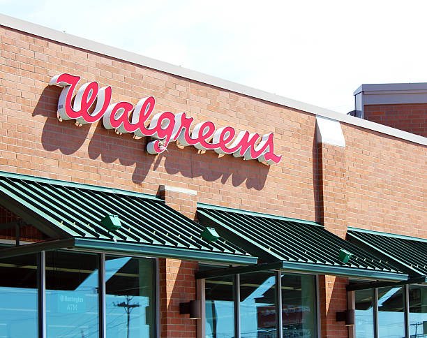 Walgreens Pharmacy Fraser, Michigan, USA - April 12, 2011: Walgreens is the largest drugstore chain in the USA. The company operates 7,600 drugstores across all 50 states, the District of Columbia and Puerto Rico. walgreens stock pictures, royalty-free photos & images
