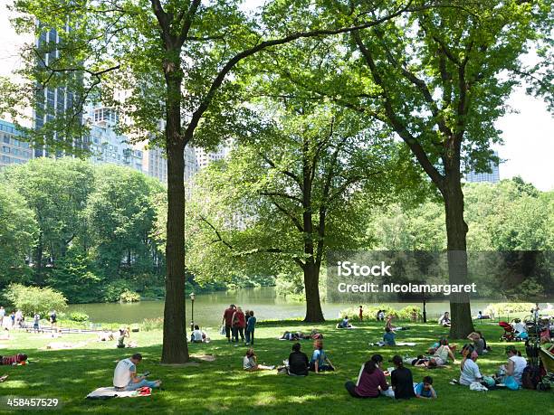 Central Park New York Foto de stock y más banco de imágenes de Adulto joven - Adulto joven, Agua, Aire libre