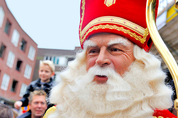 primo piano di sinterklaas - santa claus waving christmas photography foto e immagini stock