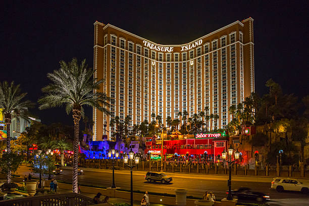 트레저아일랜드 호텔 및 카지노 Las Vegas 트레져 아일랜드 호텔 앤드 카지노에 대한 스톡 사진 및 기타 이미지 - 트레져 아일랜드 호텔 앤드 카지노, 거리, 관광 - iStock 트레저아일랜드 호텔 및 카지노 Las Vegas 트레져 아일랜드 호텔 앤드 카지노에 대한 스톡 사진 및 기타 이미지 - 트레져 아일랜드 호텔 앤드 카지노, 거리, 관광 - Istock