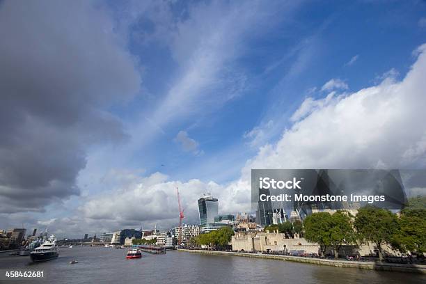 Londres En Inglaterra Reino Unido Foto de stock y más banco de imágenes de 122 Leadenhall Street - 122 Leadenhall Street, 20 Fenchurch Street, Agua