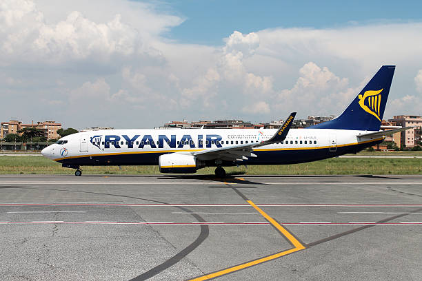 ryanair samolot - ciampino zdjęcia i obrazy z banku zdjęć