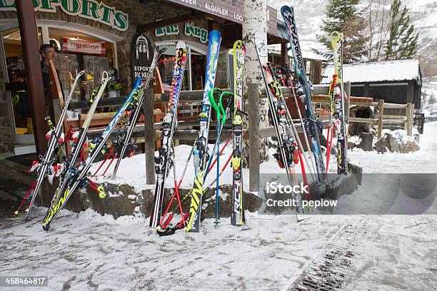 Photo libre de droit de Boutique De Ski banque d'images et plus d'images libres de droit de El Tarter - El Tarter, Hiver, Horizontal