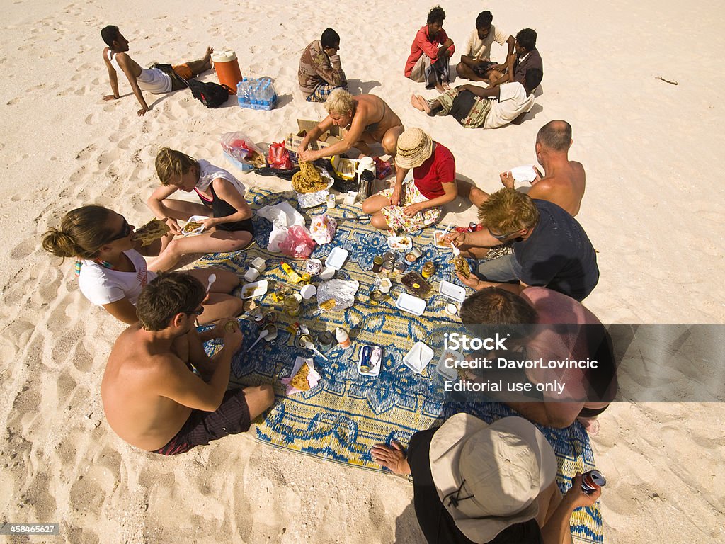 Spiaggia il pranzo - Foto stock royalty-free di Acqua