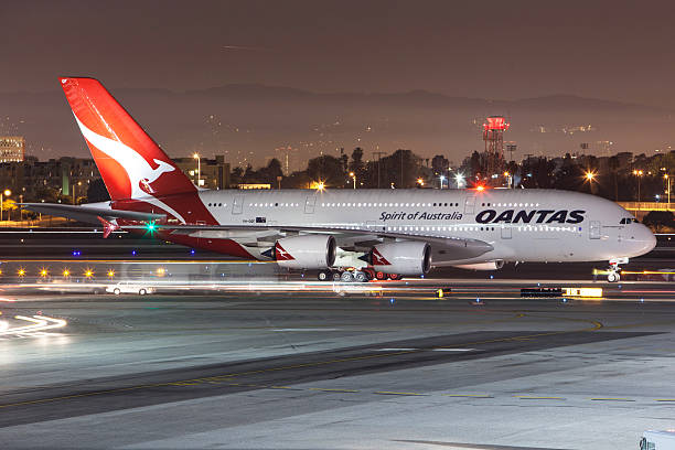 qantas airways a380 - airbus a380 fotografías e imágenes de stock