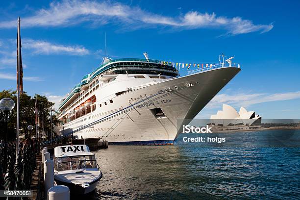 Rhapsody De Los Mares Crucero De Sydney Foto de stock y más banco de imágenes de Agua - Agua, Aire libre, Australia