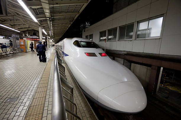 shinkansen trem-bala do japão - bullet train editorial transportation technology - fotografias e filmes do acervo