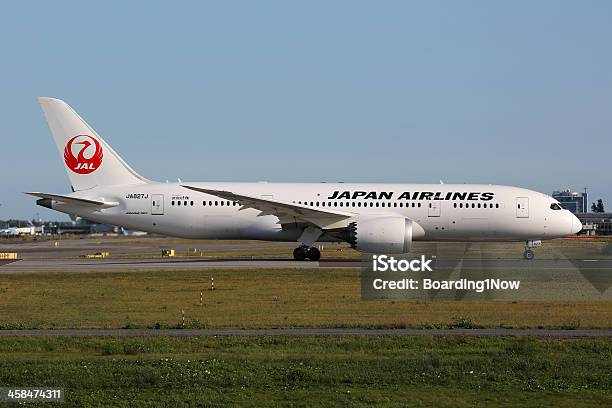 Japan Airlines Боинг 787 Dreamliner — стоковые фотографии и другие картинки Japan Airlines - Japan Airlines, Аэропорт, Без людей